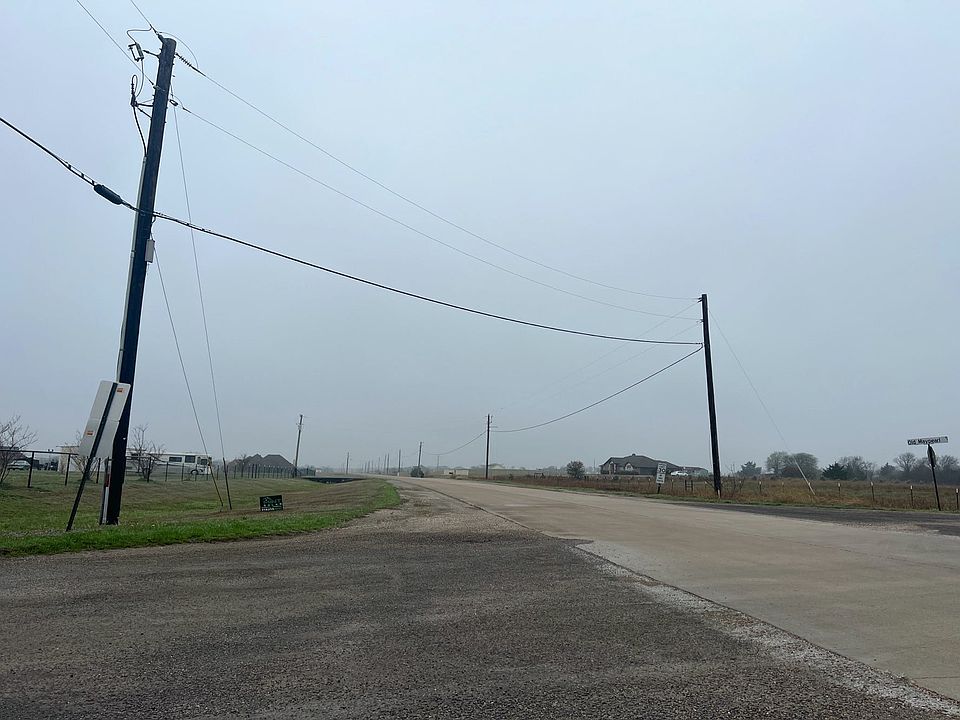 2nd image of 490 Alysa Ln