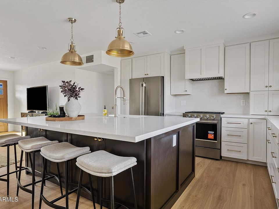 1st image of 8019 E WHITTON Avenue