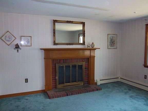 3rd image of 5 Green Acres Dr