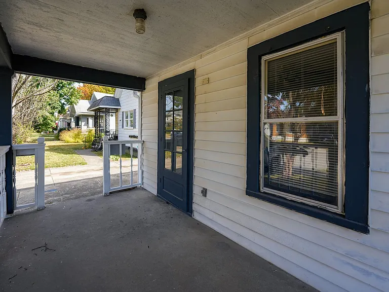 1808 E Oak St — Photo 2