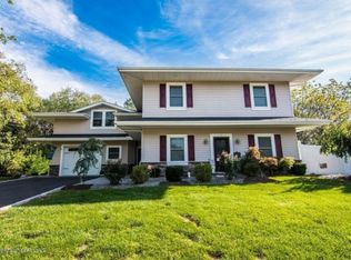 3 Matano Ct, Monroe Township, NJ 08831
