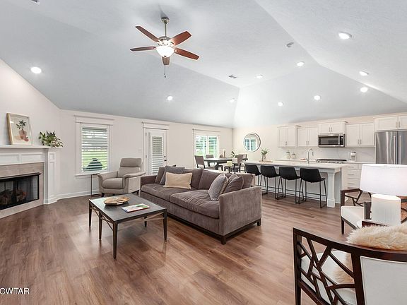 5th image of 72 Bear Trace Dr