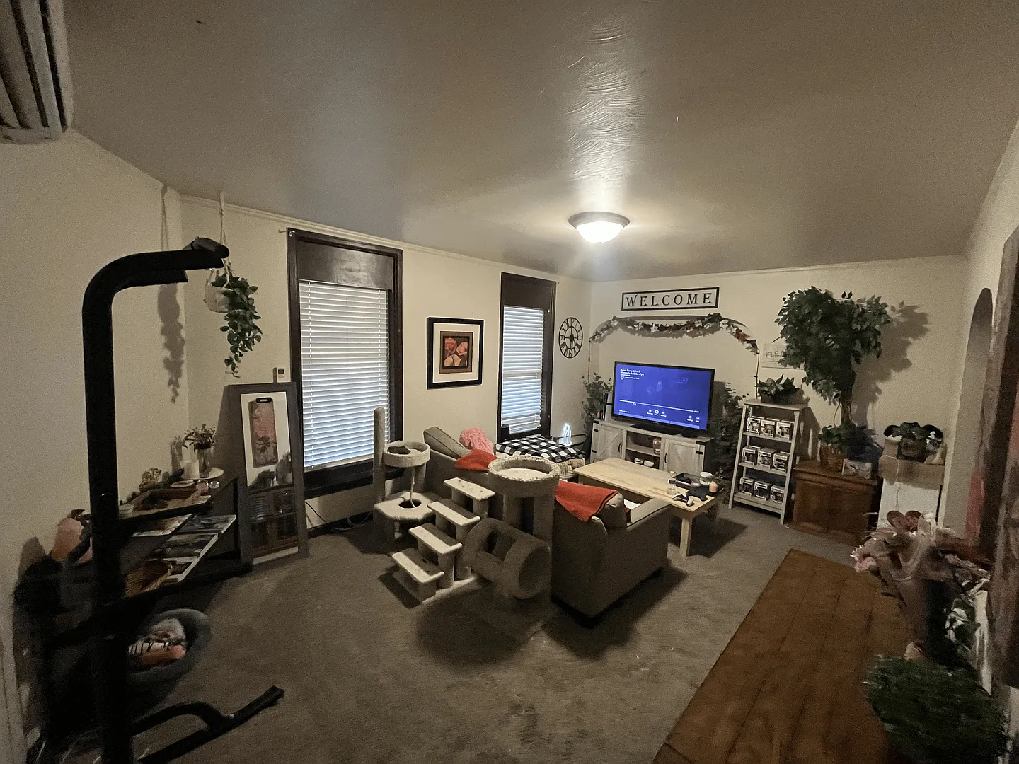 113 W. Grand Ave — Photo 1