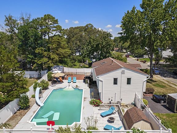 5th image of 312 Neptune Ave