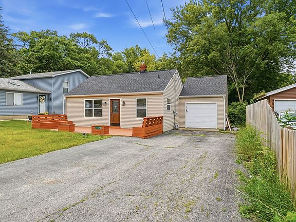 2nd image of 25575 W Orchard Ave