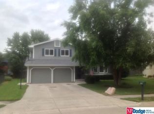 104 Concord Cir, Papillion, NE 68046