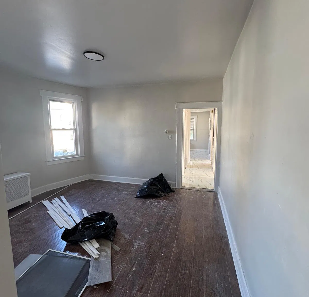 186 Linden Ave — Photo 2