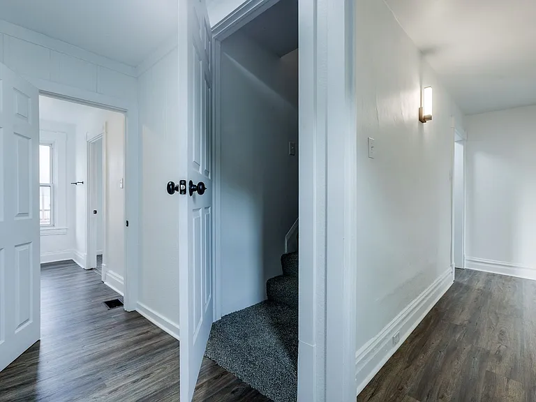 623 Lillian St — Photo 31