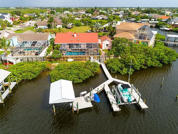 4th image of 6647 Dolphin Cove Dr