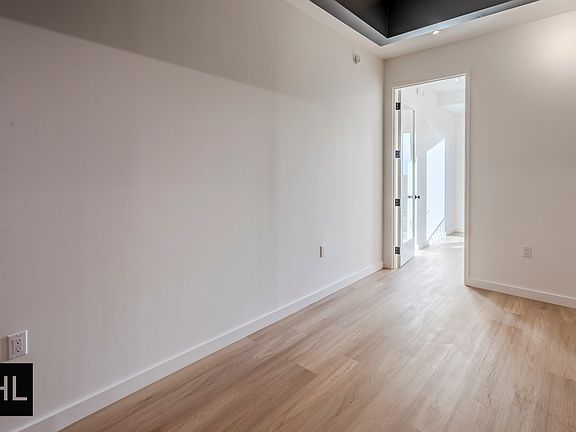 4th image of 931 Carroll St #310