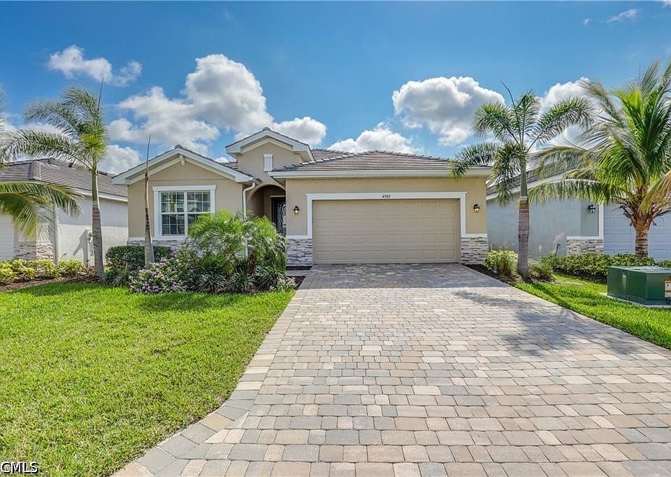 1st image of 4392 Lemongrass Dr