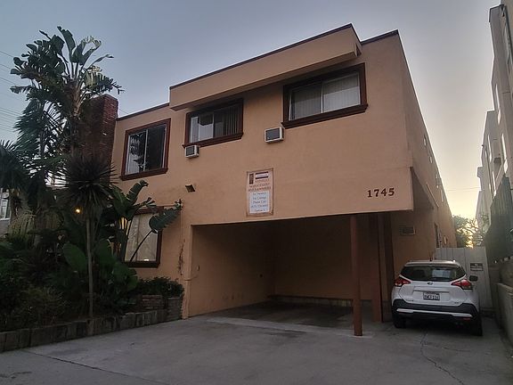 3rd image of 1745 Colby Ave #11