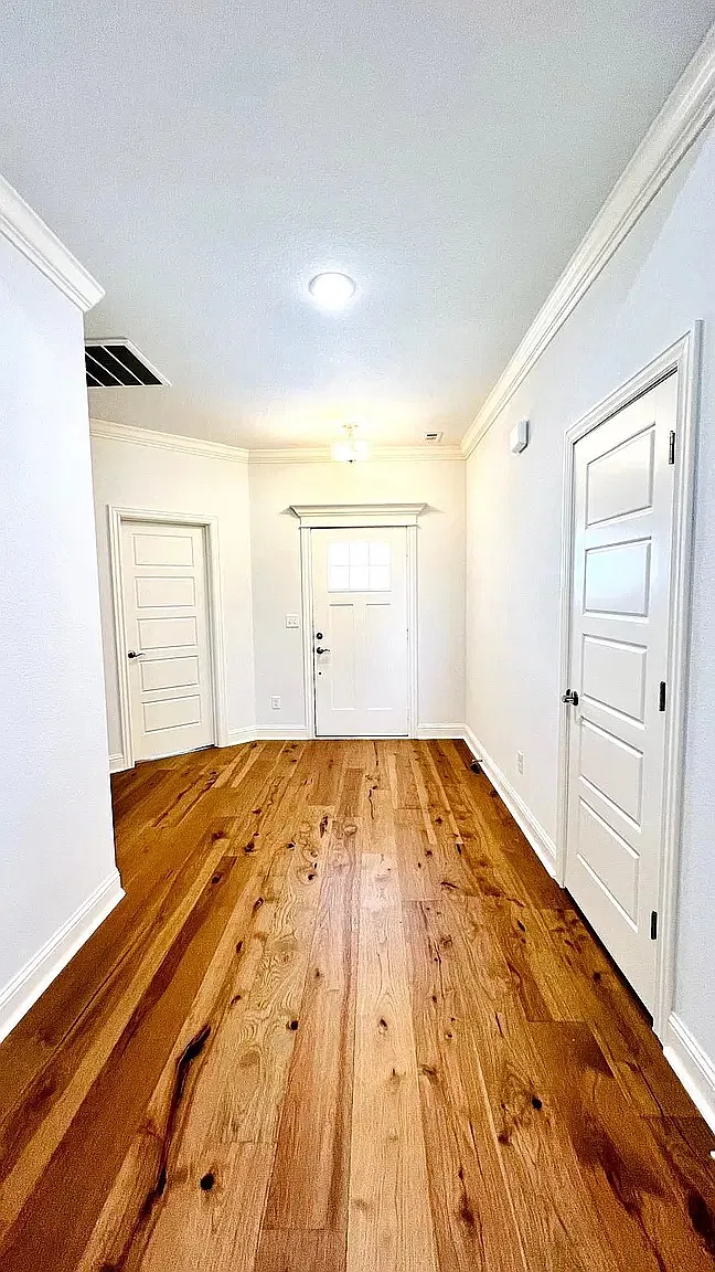 4 bed, 2.5 bath, 2008 sqft, $2,350 — Photo 3