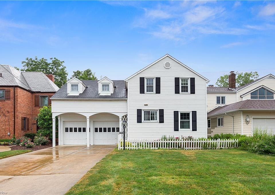 1st image of 21151 Edgecliff Dr