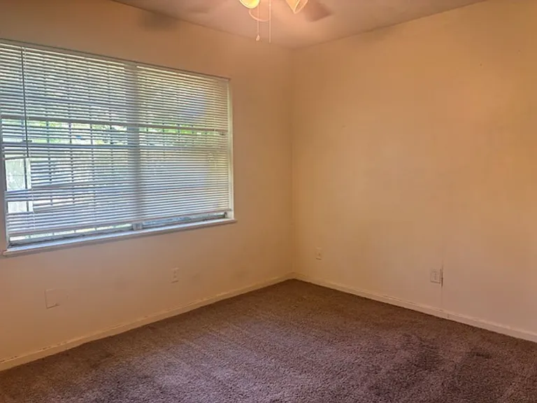 1430 Dianne Dr — Photo 6