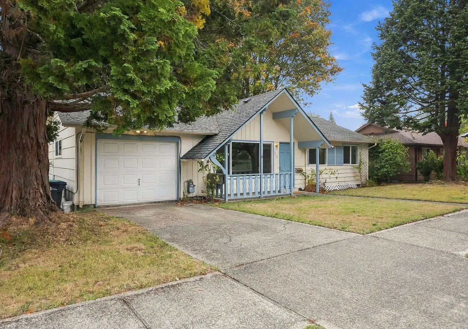 Move In Ready Now! Updated Charming 3-Bedroom Rambler With Covered Patio & Spacious Backyard! Oly... — Photo 3
