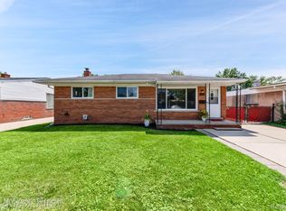 1575 W Thirteen Mile Rd, Madison Heights, MI 48071