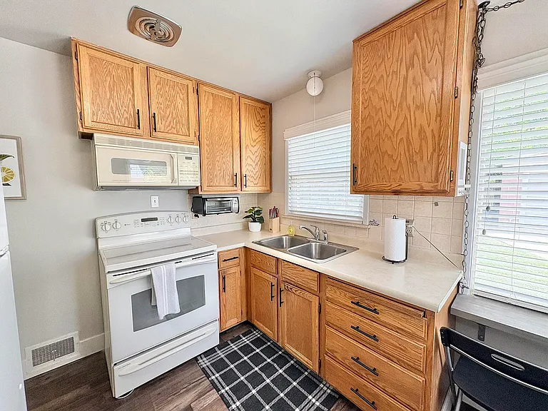 66 N 1150 W — Photo 17