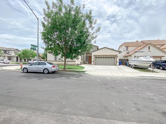 3rd image of 3696 Southern Oak Dr