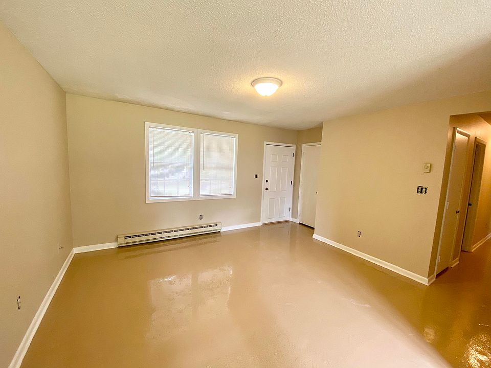 2nd image of 1372 Cauthen Dr