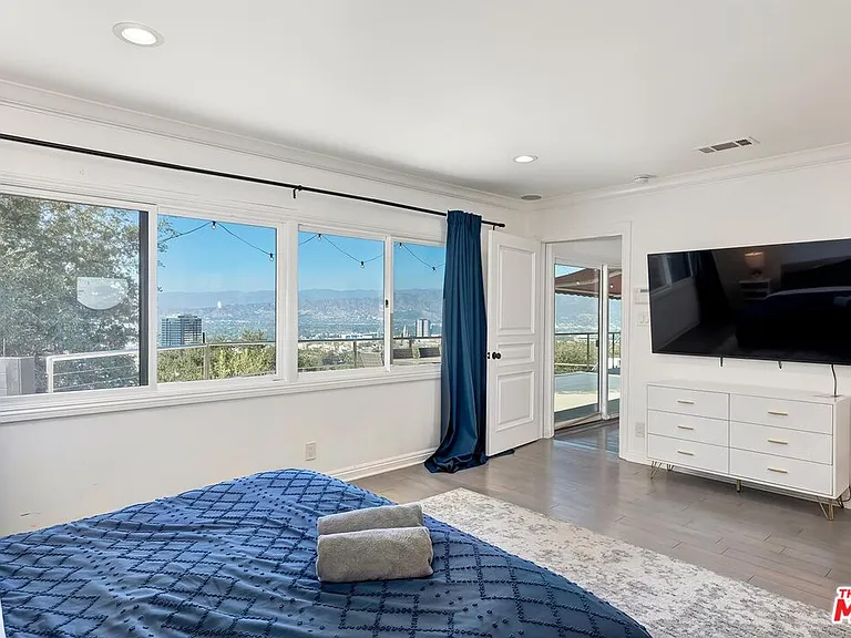 3201 Bonnie Hill Dr — Photo 15