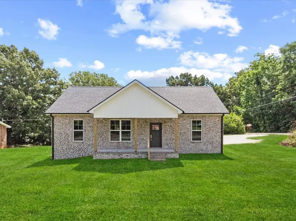 101 Hogin Rd, Dickson, TN 37055