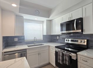 9200 Midnight Pass Rd APT 10, Sarasota, FL 34242