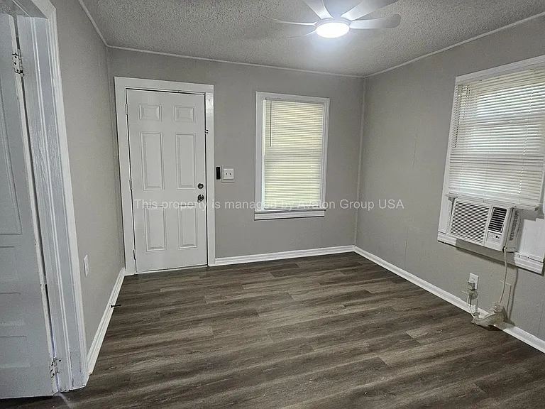 738 Westbrook Rd — Photo 5