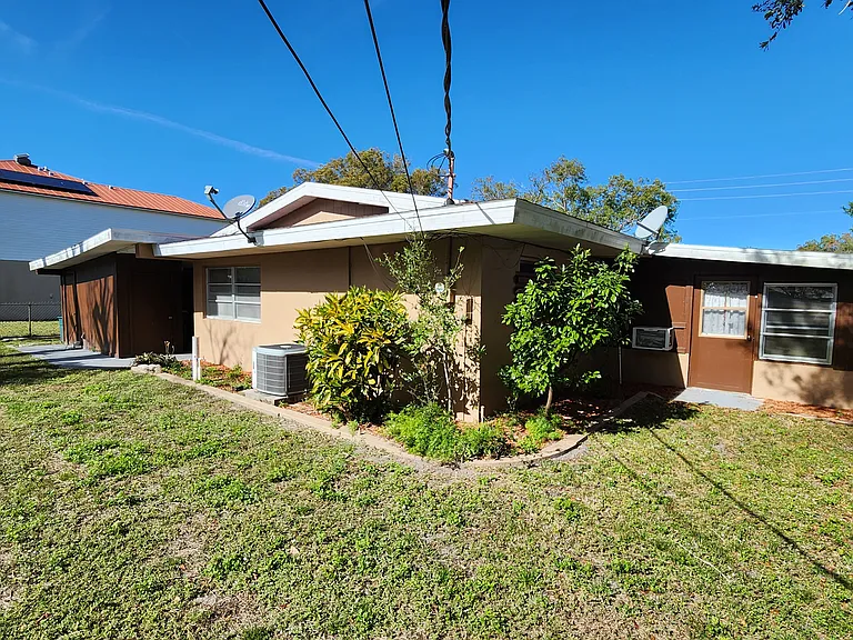 965 Fay Blvd — Photo 52