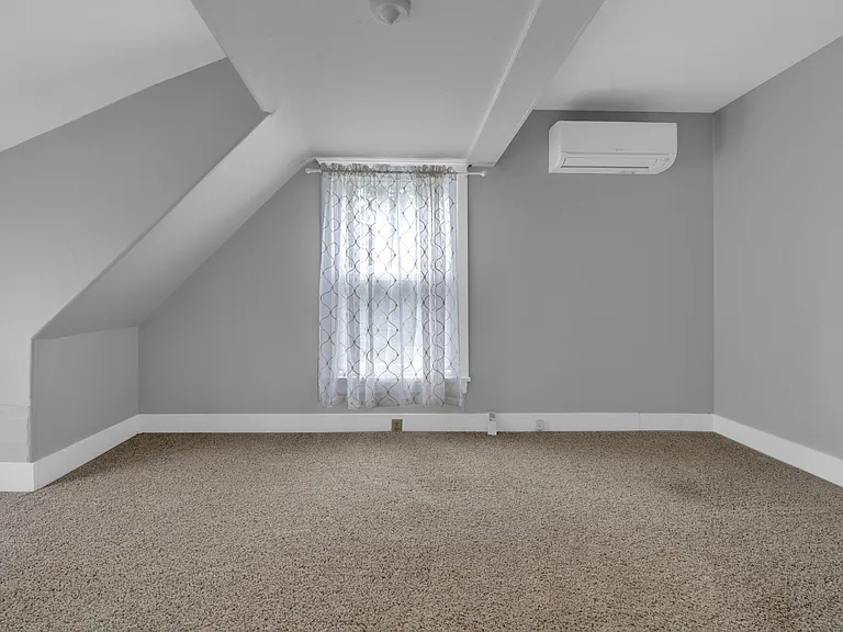 102 Orange St — Photo 19