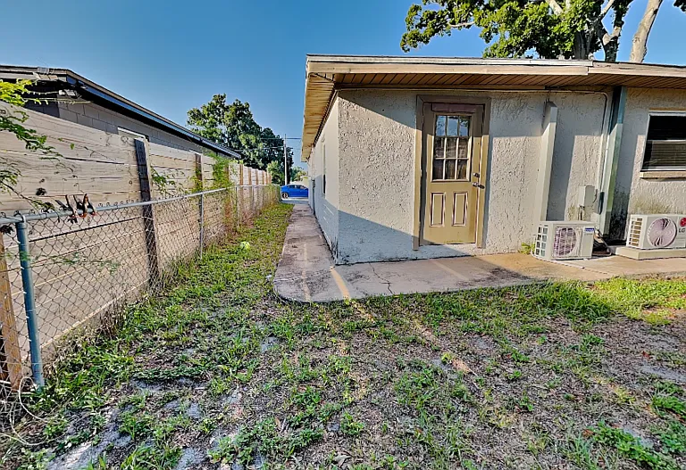 3619 W Cass St #B — Photo 8