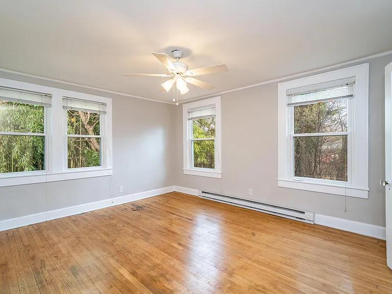 24 Robindale Ave #3 — Photo 8