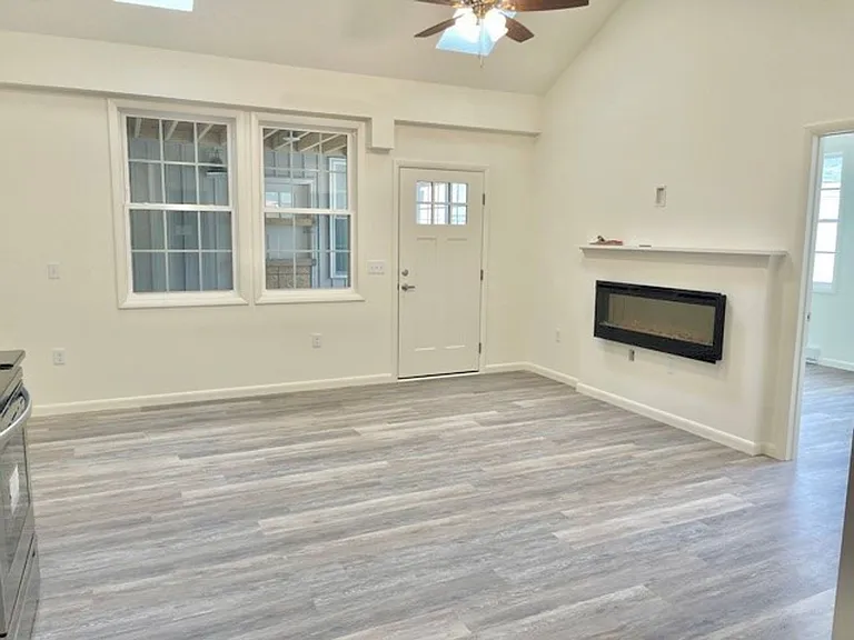 University Park Apartments near Cornell University — Photo 55