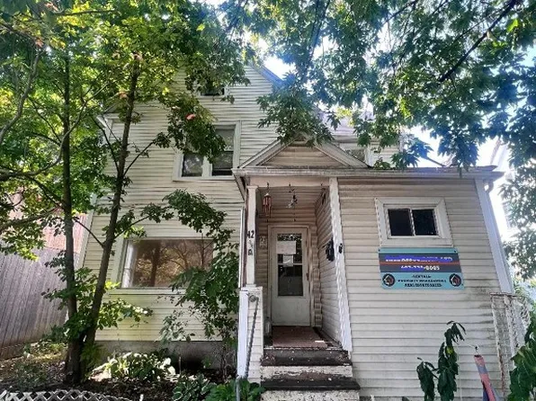 42 Broad St, Johnson City, NY 13790