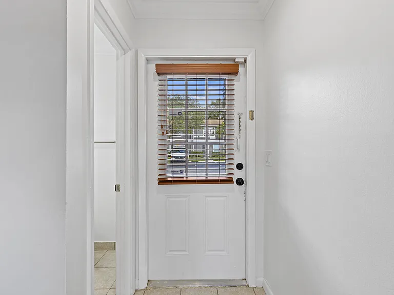 814 Hill Dr #C — Photo 6