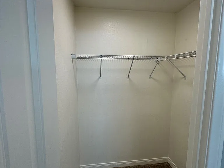 501 Villa Way — Photo 32