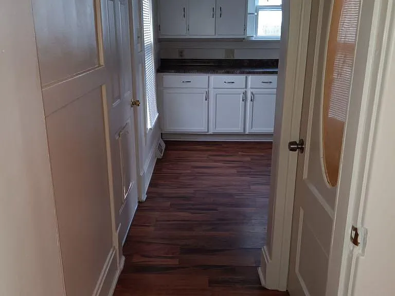 1437 N Water St — Photo 8