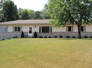 610 W River Pkwy, Champlin, MN 55316