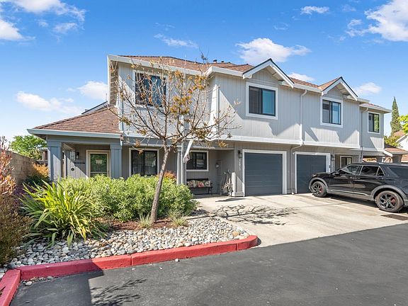 3rd image of 295 Pebble Creek Ct