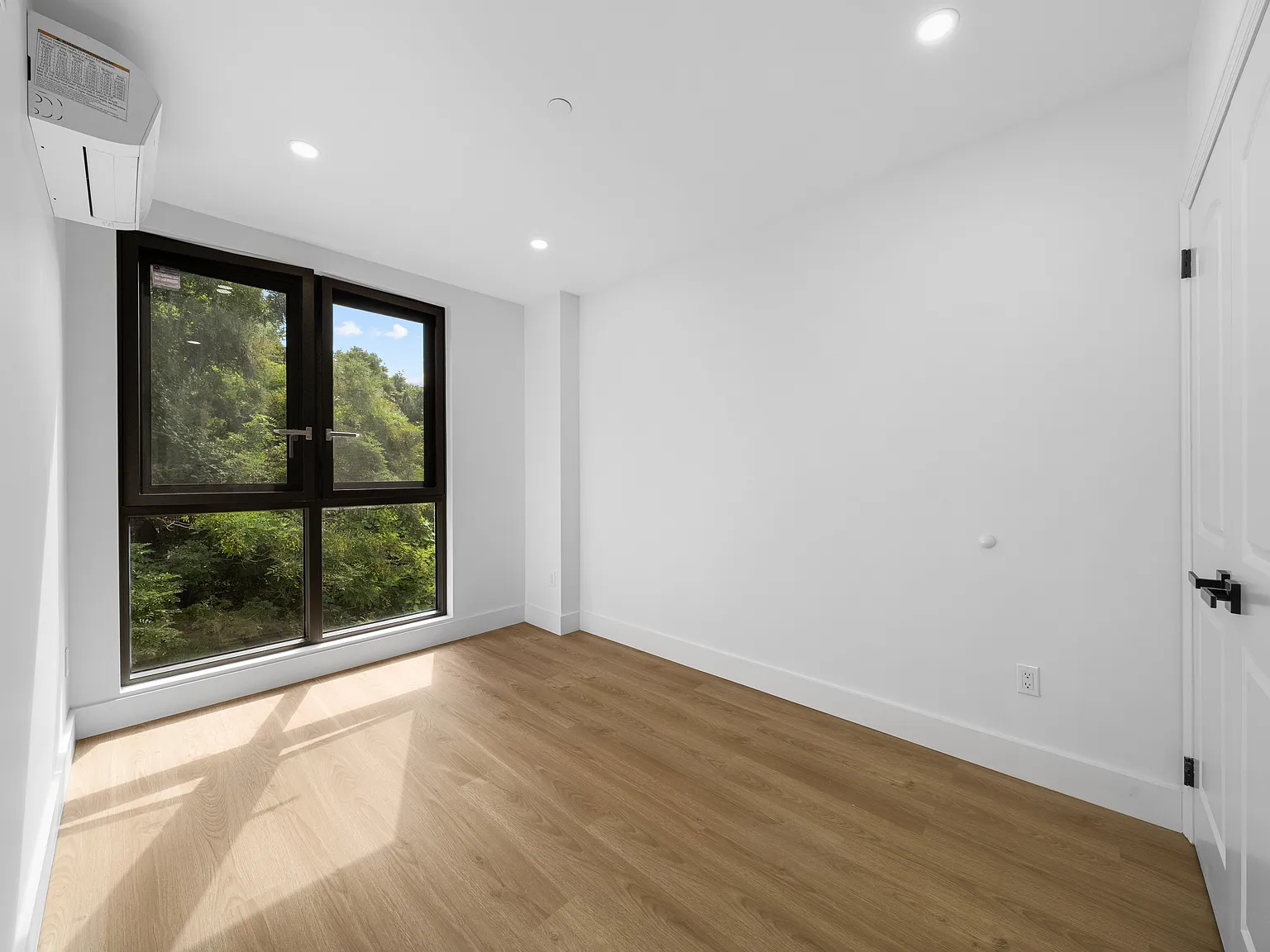 1116 Madison Street — Photo 3