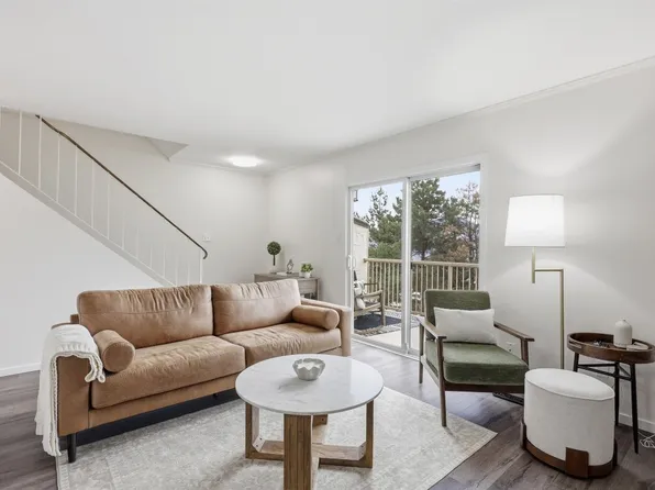 1469 Springhill Dr #24, Kamloops, BC V2E 1H5