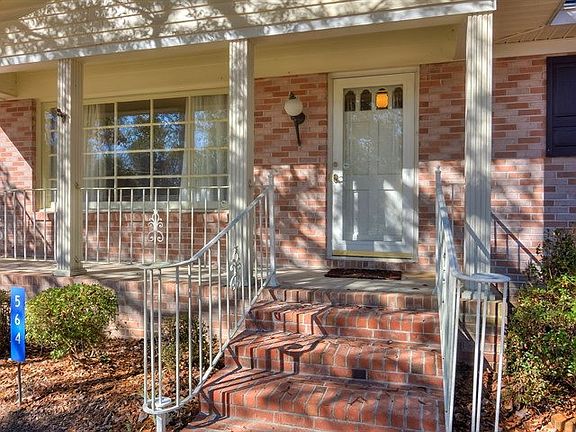 2nd image of 564 Woodland Dr