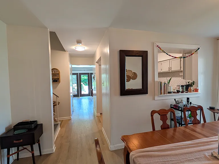 6 Gentry Ct — Photo 2