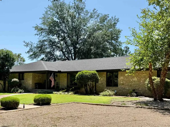 2017 E Chestnut Ave, Arkansas City, KS 67005