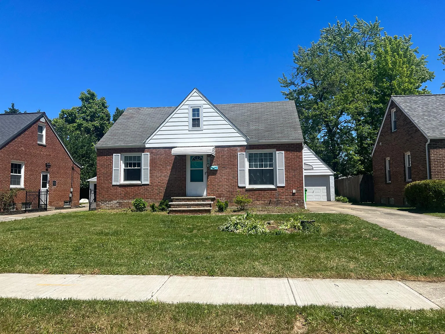 1283 Genesee Ave photo 1