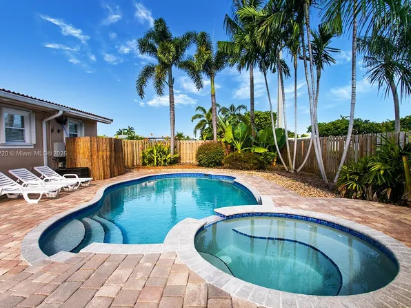 333 SE 3rd Ave, Dania, FL 33004