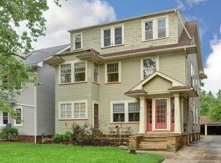 1661 Mars Ave #1, Lakewood, OH 44107