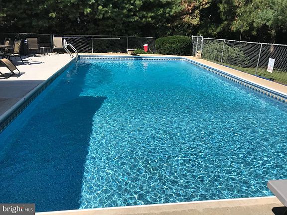 4th image of 313 Terrace Dr