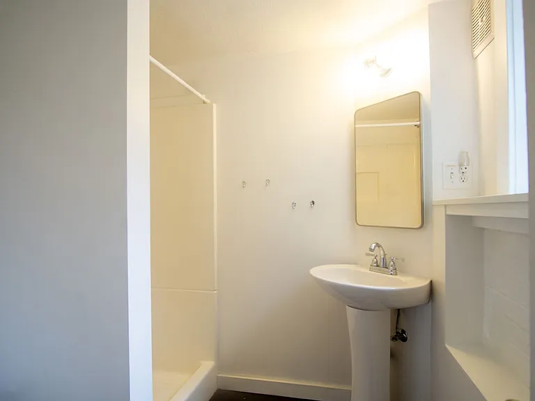 2266 NW Johnson St #4 — Photo 12
