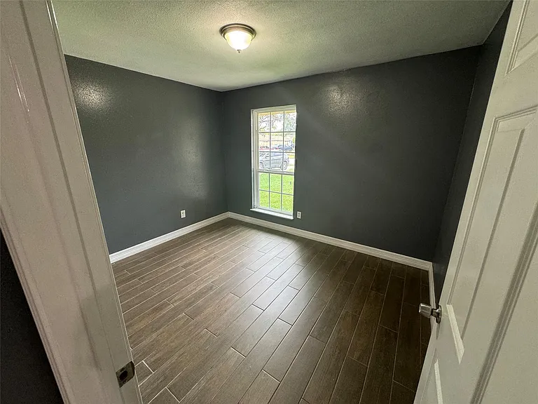 12707 Nyack Dr — Photo 9